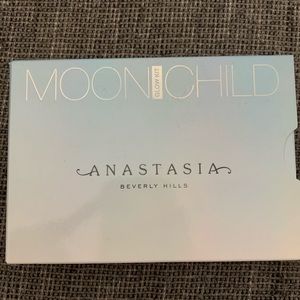 Anastasia Beverly Hills Moonchild Glow Kit